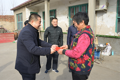 2018年2月10日，，，，，公司总经理李安东走访房家村难题人民。。。。。。。。